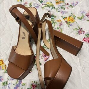 Guess Brown Platform Shoes with Ergonomic Design